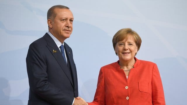 Der türkische Präsident Recep Tayyip Erdogan und Bundeskanzlerin Angela Merkel beim G20-Gipfel in Hamburg im vergangenen Sommer.