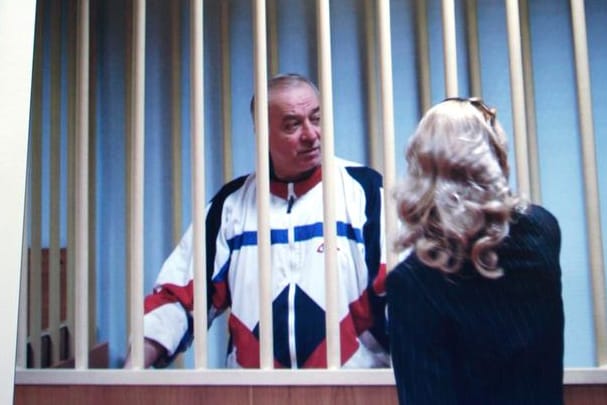Sergei Skripal im August 2006 bei einem Prozess in Moskau: er wurde nach Kontakt mit einer unbekannten Substanz ins Krankenhaus eingeliefert.
