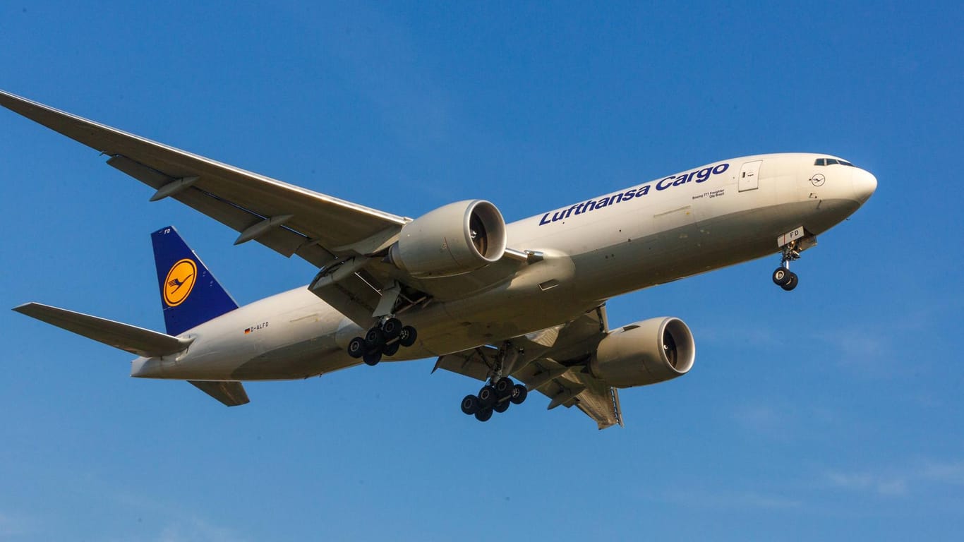Ein Frachtflugzeug der Lufthansa: Nach einem Diebstahl in Millionenhöhe fliegt diese Maschine wohl leichter zum Ziel.