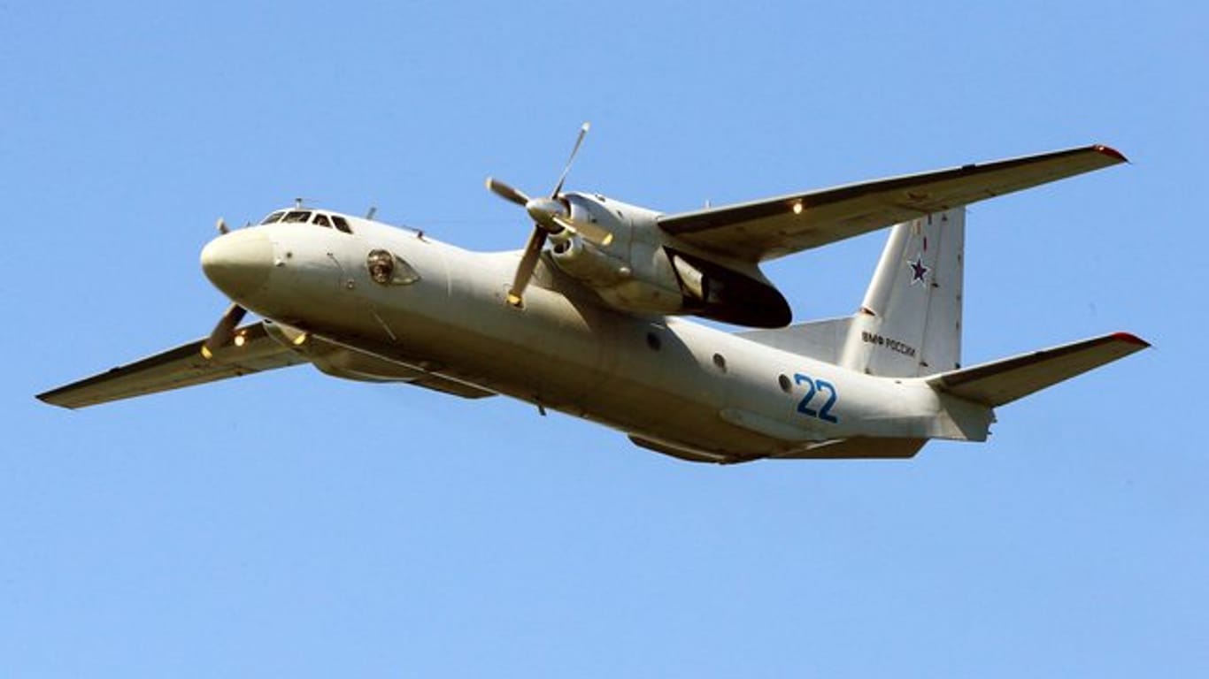 Antonow An-26: Beim Absturz einer russischen Militärtransportmaschine diesen Types sind in Syrien alle 32 Menschen an Bord ums Leben gekommen.