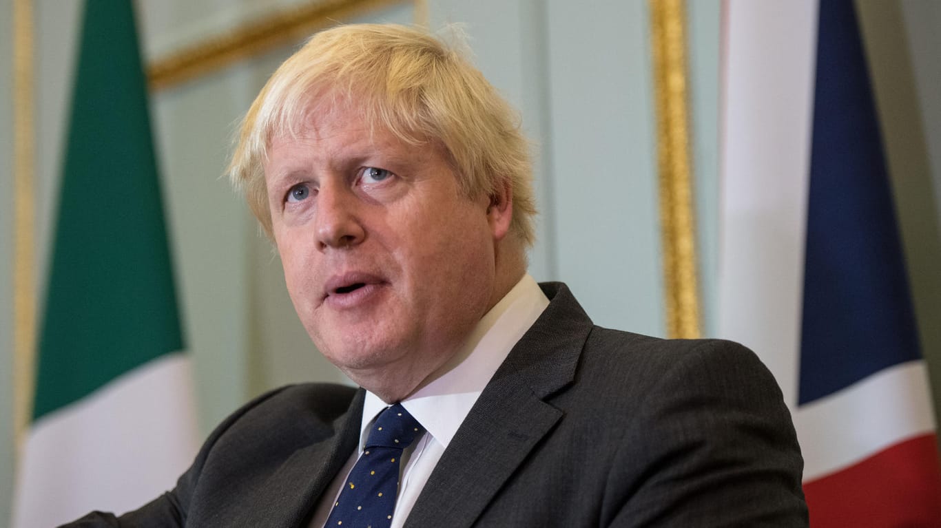 Englands Außenminister Boris Johnson droht Russland mit Konsequenzen. Neben neuen Sanktionen auch mit einem Boykott der Fußball-WM.