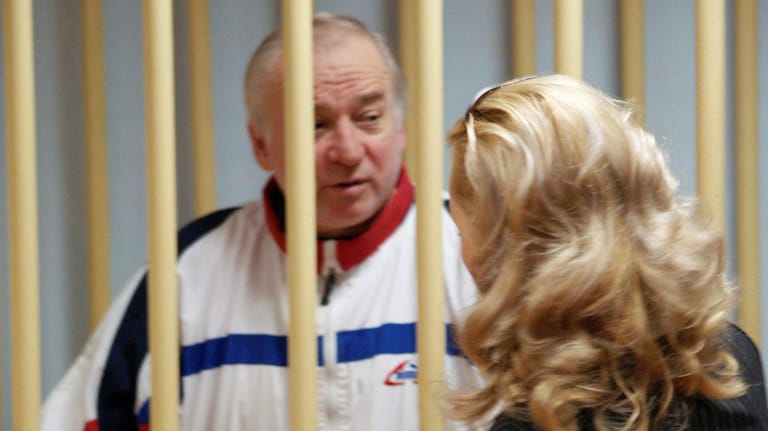 Sergei Skripal als Angeklagter 2006 in Moskau: Der Spion war als Doppelagent aufgeflogen.