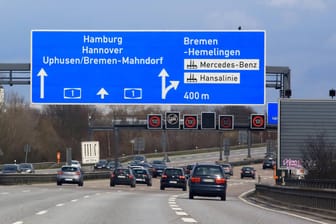 Die Autobahn 1 in der Nähe von Bremen in Fahrtrichtung Hamburg.