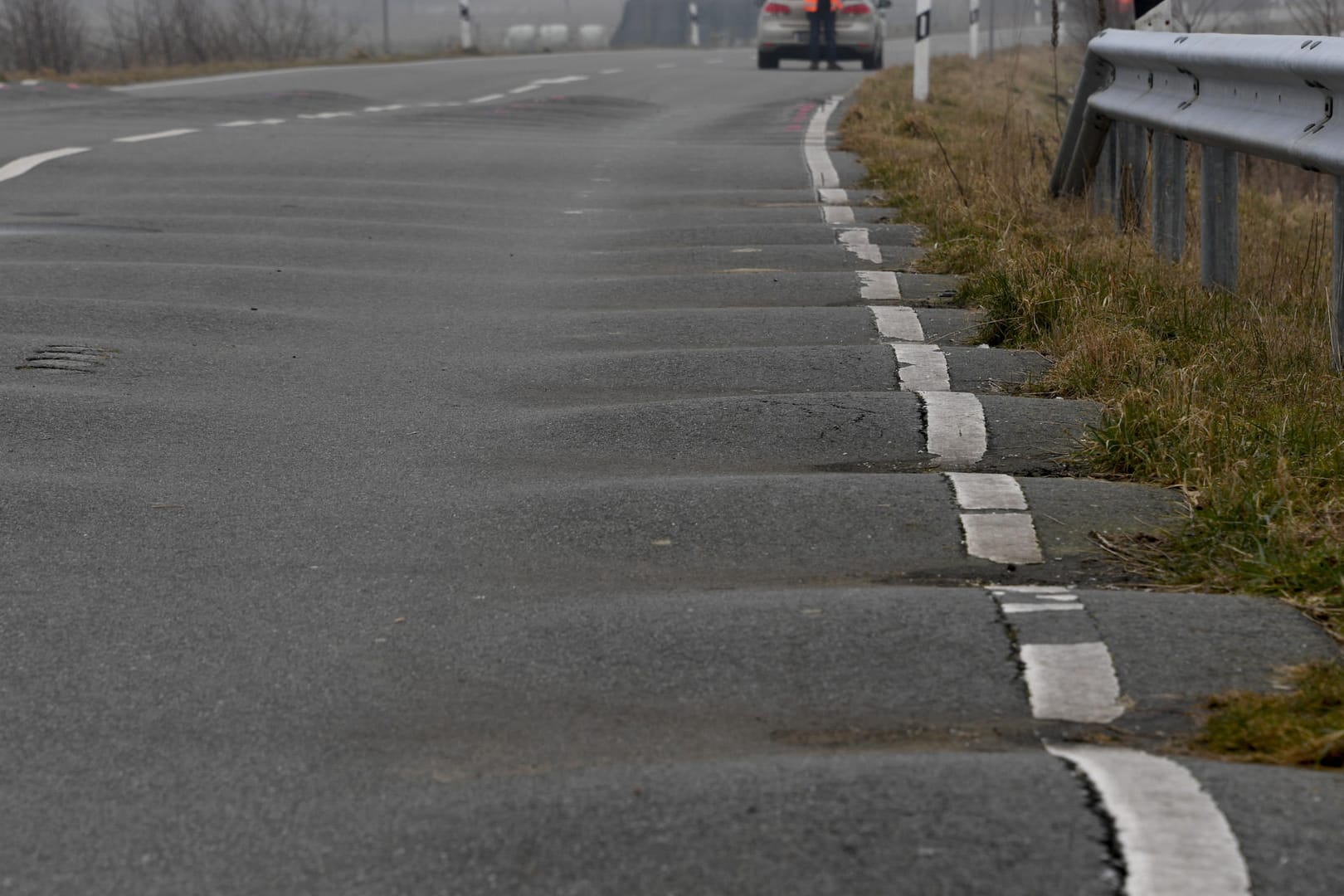 Husumer «Buckelpiste»: für 2,1 Millionen Euro werden dort Schäden wieder repariert.