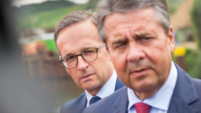 Heiko Maas und Sigmar Gabriel im August vergangenen Jahres.