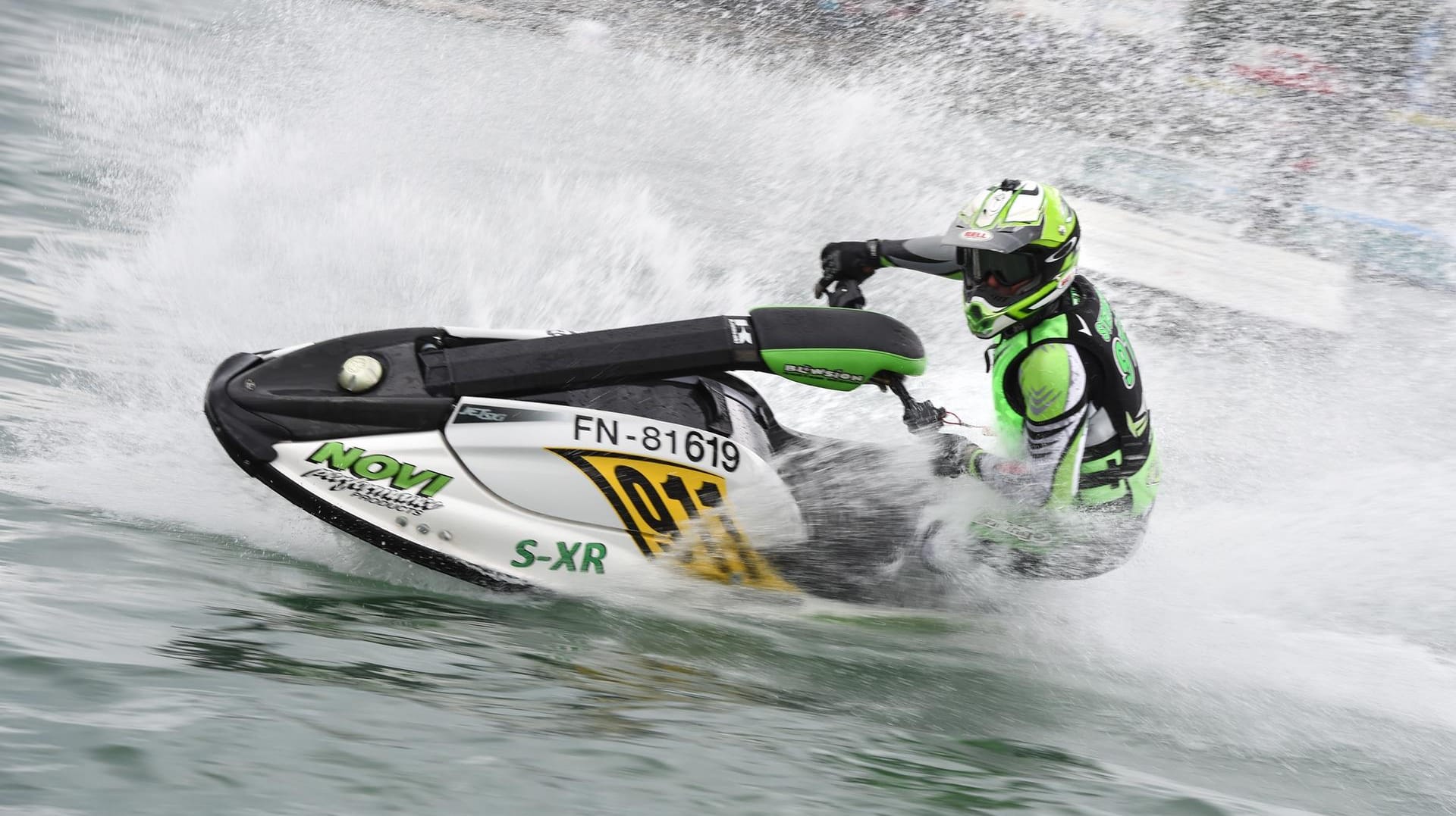 Jetski im Wasser: Die Hamburger Polizei schafft die rasanten Wasserfahrzeuge zur Terrorabwehr an.