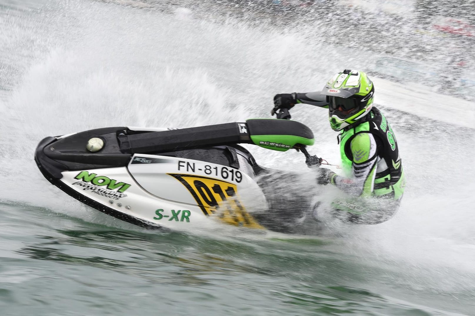 Jetski im Wasser: Die Hamburger Polizei schafft die rasanten Wasserfahrzeuge zur Terrorabwehr an.