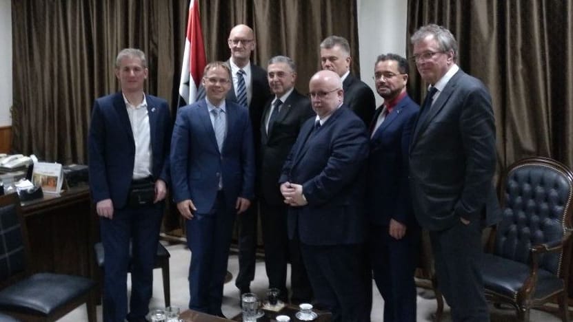 "Alles total entspannt hier": AfD-Politiker zu Besuch beim syrischen Staatsminister für Nationale Versöhnungsangelegenheiten, Ali Haidar (4.v.l.), in Damaskus.