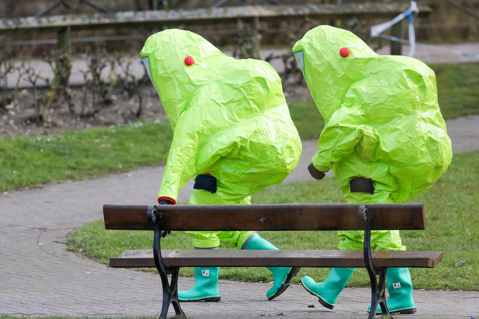 Eine Parkbank im britischen Salisbury: Hier wurden ein russischer Doppelagent und seine Tochter schwer verletzt gefunden.