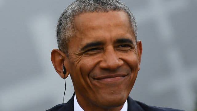 Demnächst mit eigener Show bei Netflix? Barack Obama verhandelt laut "New York Times" über eine eigene Show. Demnächst mit eigener Show bei Netflix? Barack Obama verhandelt laut "New York Times" über eine eigene Show.