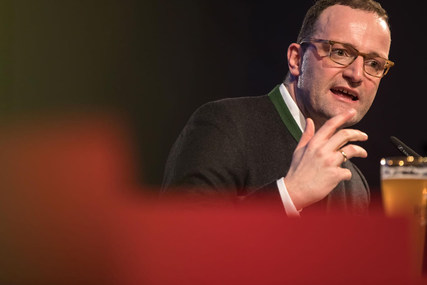 CDU-Politiker Jens Spahn will um AfD-Wähler kämpfen: Durch ein klares Profil der Union und einem erkennbaren Unterschied zur SPD könne das gelingen, so der künftige Gesundheitsminister.