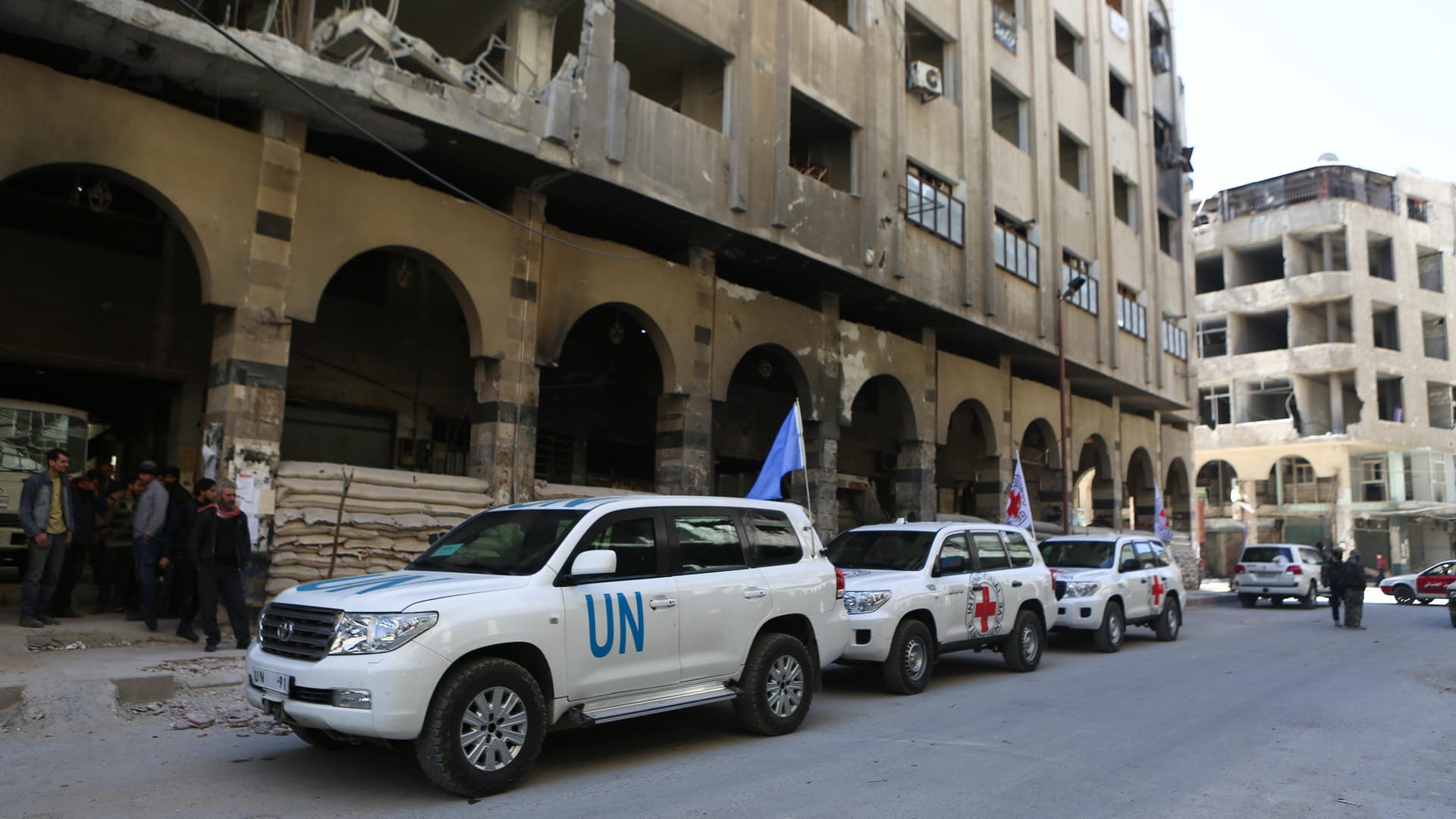 Konflikt in Syrien: UN und die Hilfsorganisation Roter Halbmond liefern Lebensmittel nach Ghuta Konflikt in Syrien: UN und die Hilfsorganisation Roter Halbmond liefern Lebensmittel nach Ghuta