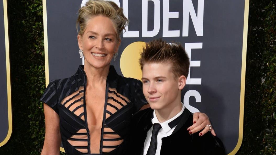 Stolze Mama: Mit ihrem ältesten Sohn Roan Joseph Bronstein zeigte sich Sharon Stone schon einige Male auf dem roten Teppich – zuletzt bei der Golden-Globe-Verleihung im Januar.