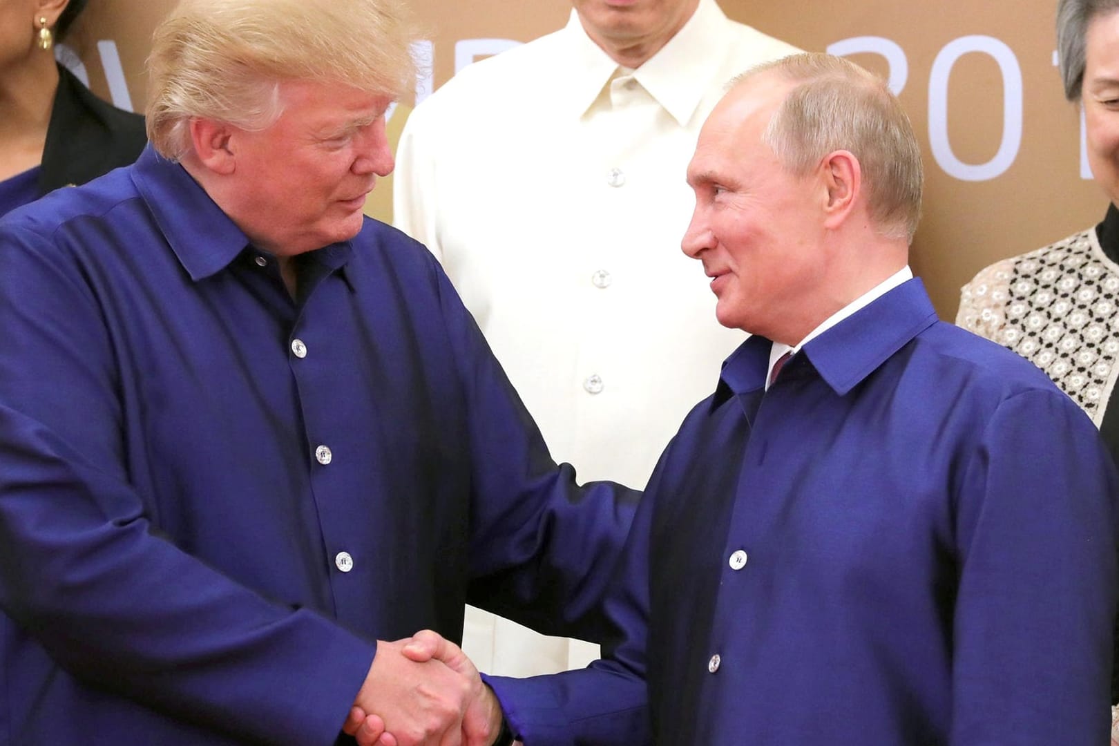 Donald Trump und Wladimir Putin: 2013 lud Trump Wladimir Putin zur Miss-Universe-Wahl in Moskau ein.