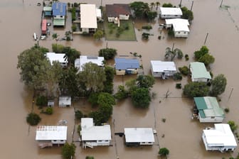 Der tagelange Regen hat im Norden Australiens zahlreiche Häuser überflutet.