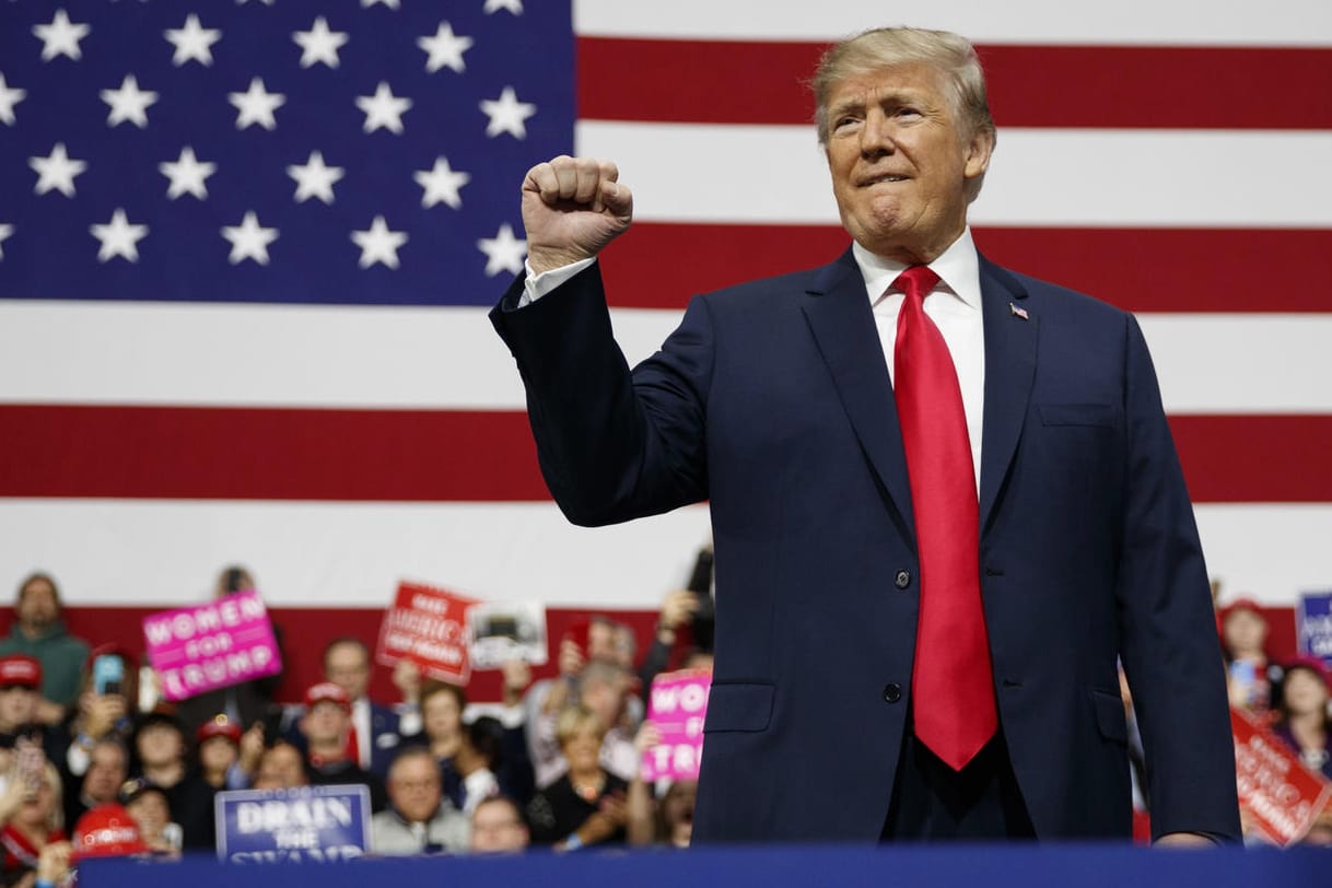 US-Präsident Donald Trump spricht auf einer Kundgebung: Trump fordert harschere Strafen für Drogendealer.