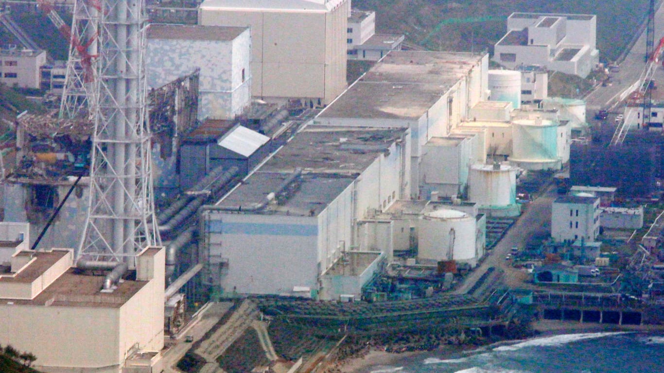 Die vom Tsunami zerstörten Reaktoren des Kernkraftwerks Fukushima Dai-ichi im Jahr 2012.