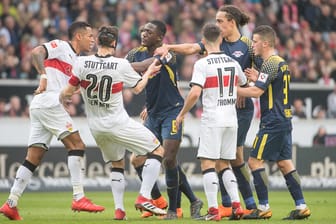 Gerangel zwischen den Stuttgarter und Leipziger Spielern: Der VfB erkämpfte sich gegen RB ein Remis.