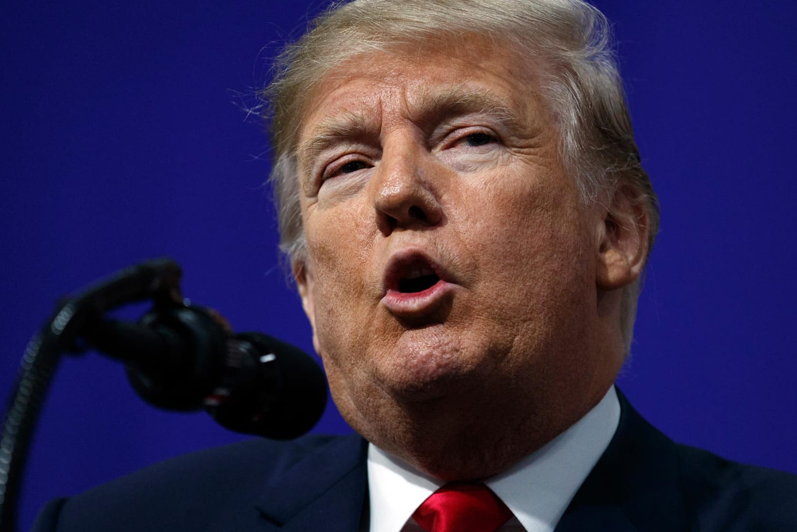 US-Präsident Trump: Nun soll eine Kommission klären, ob ein höheres Mindestalter für Waffenkäufe sinnvoll wäre.