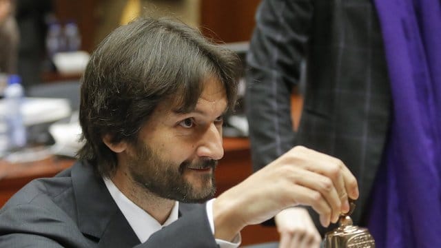 Robert Kalinak tritt zurück.