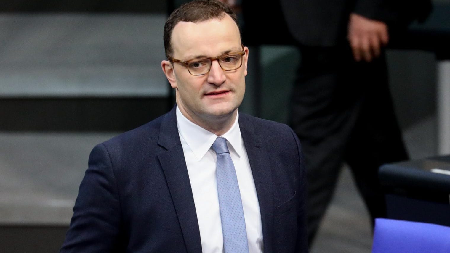 Der designierte CDU-Gesundheitsminister Jens Spahn: Mit Hartz IV hat "jeder das, was er zum Leben braucht" – über diesen Satz streiten Union und SPD weiter.