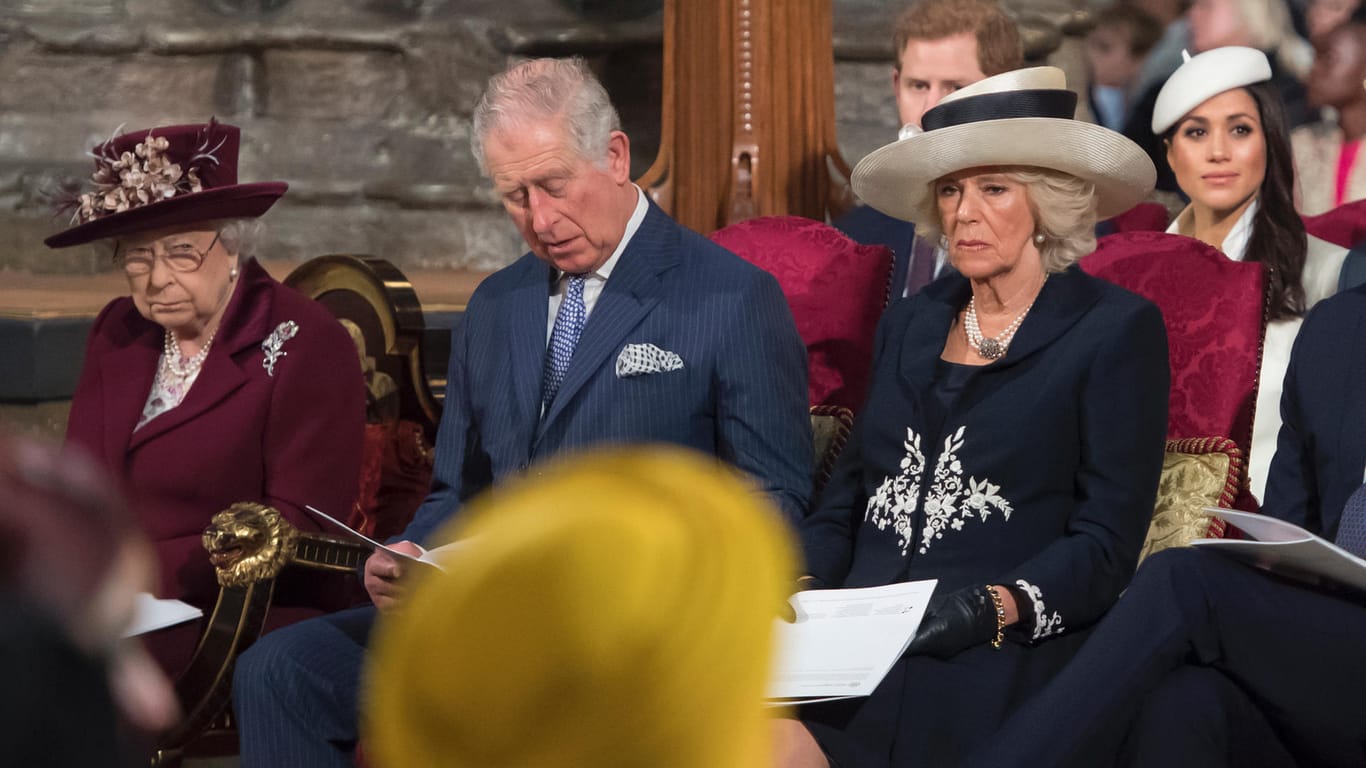 Royal-Neuzugang: Beim Gottesdienst musste sie gemeinsam mit Prinz Harry in der zweiten Reihe Platz nehmen.