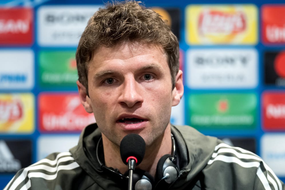 Thomas Müller: Auf der Pressekonferenz vor dem Spiel des FC Bayern gegen Besiktas spricht der Nationalspieler über Druck im Leistungssport.