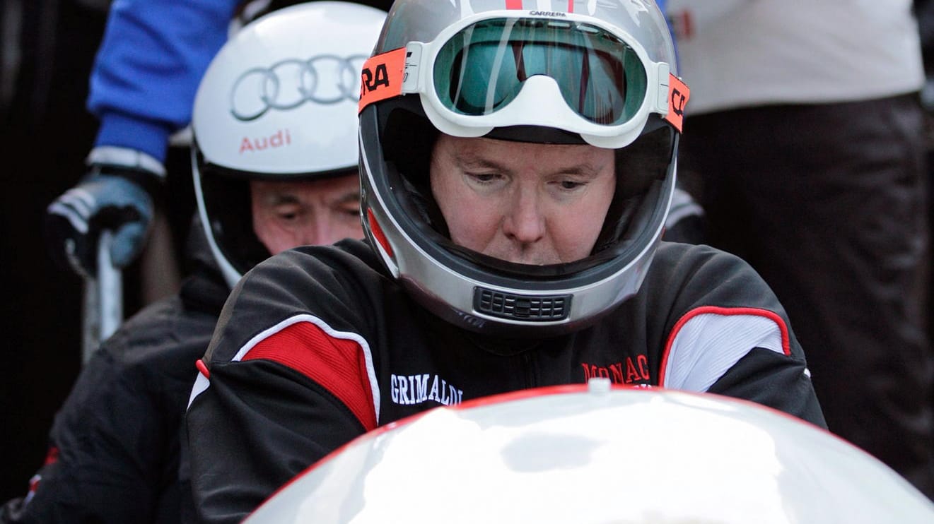 Fürst Albert in einem Bob: Der Sport zählt zu seinen Leidenschaften.