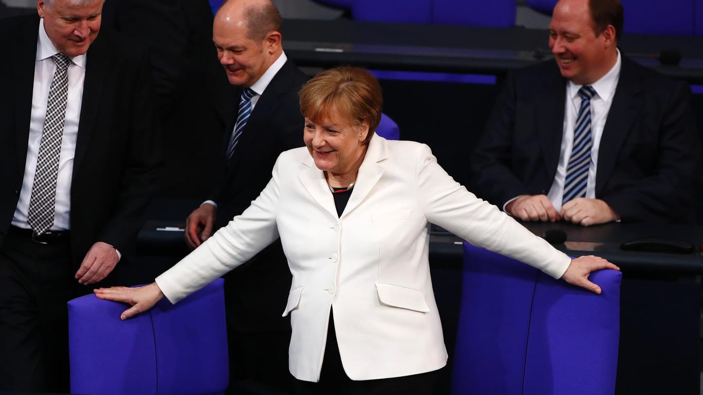 Erleichtert über das Ergebnis: Bundeskanzlerin Angela Merkel nach ihrer erfolgreichen Wiederwahl im Bundestag.