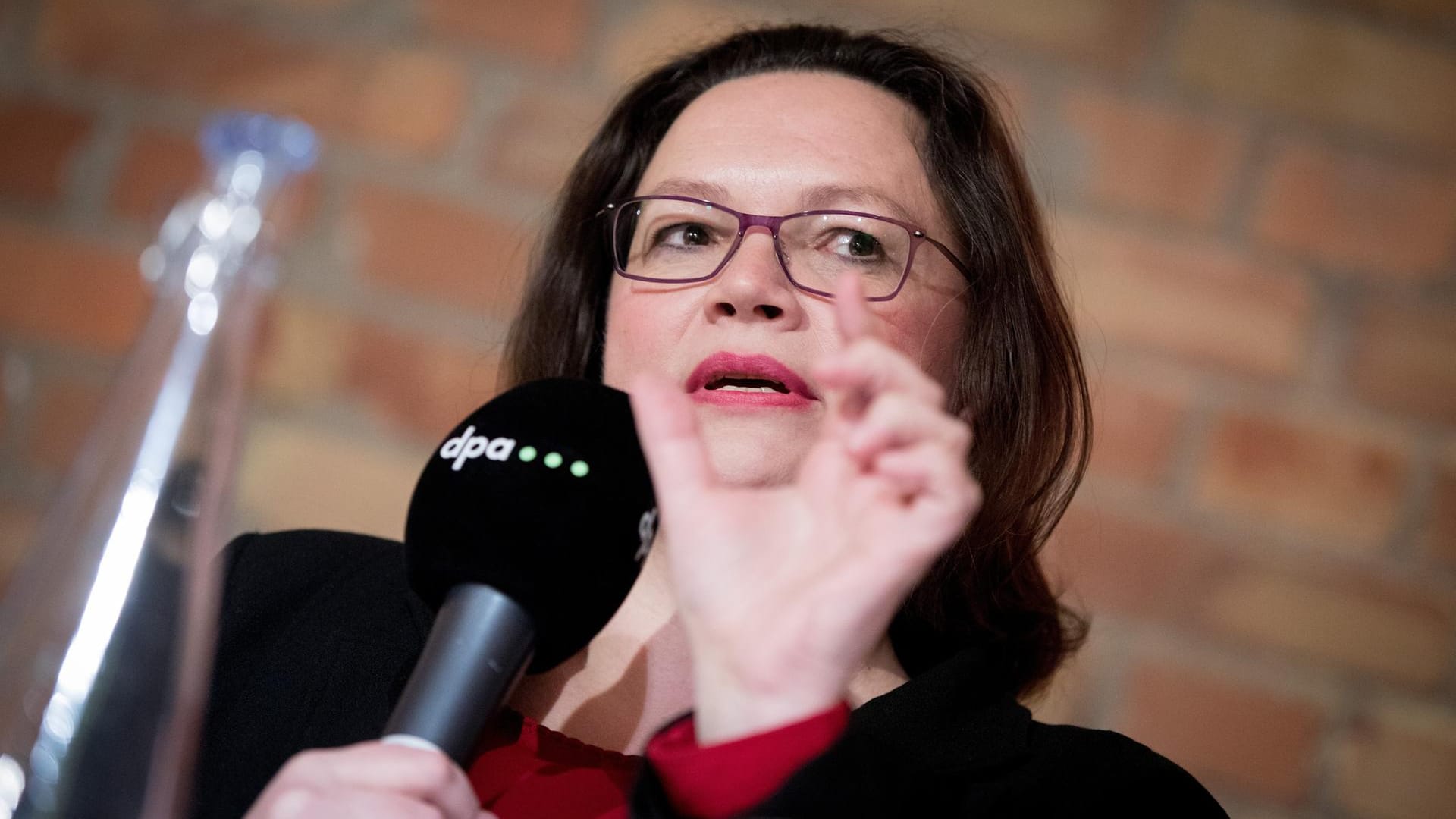 Designierte SPD-Chefin Andrea Nahles: Ihre Partei rücke nicht von ihrer Position in der Abtreibungsfrage ab.