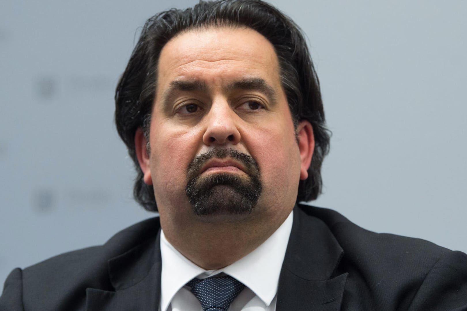 Aiman Mazyek, Vorsitzender des Zentralrats der Muslime: Sein Büro erhielt per Brief eine Morddrohung mit mysteriösem weißen Pulver.