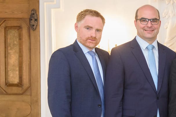 Der CSU-Abgeordnete Peter Aumer (l.) fehlte bei der Abstimmung zur Wahl Merkels.