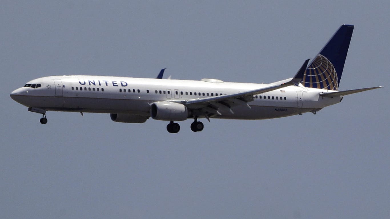Ein Flugzeug der Fluglinie United Airlines: Hund fliegt nach Japan statt nach Kansas.
