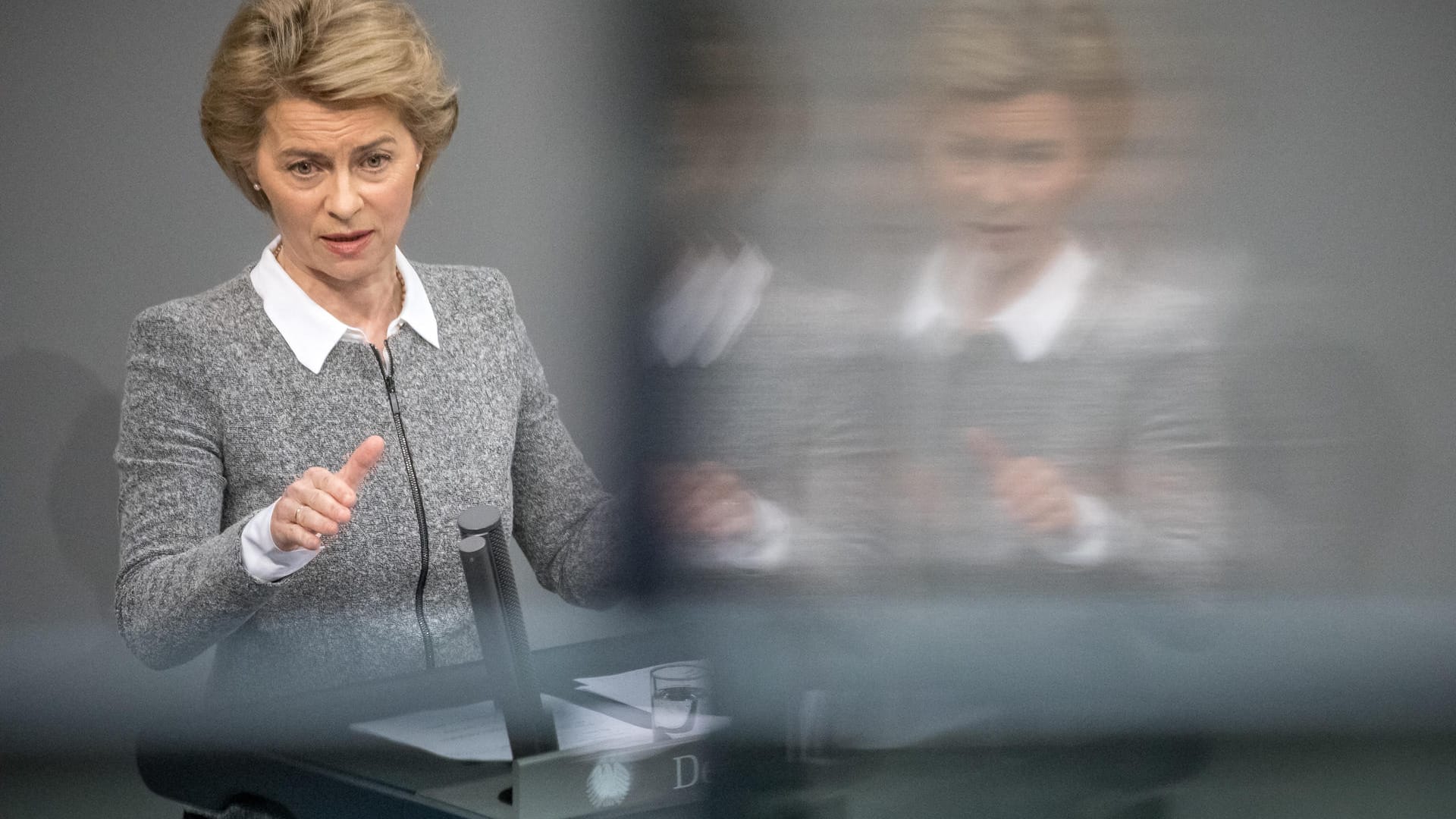 Verteidigungsministerin Ursula von der Leyen (CDU) am Mittwoch im Bundestag: "Russland muss seinen Teil zur Aufklärung beitragen."