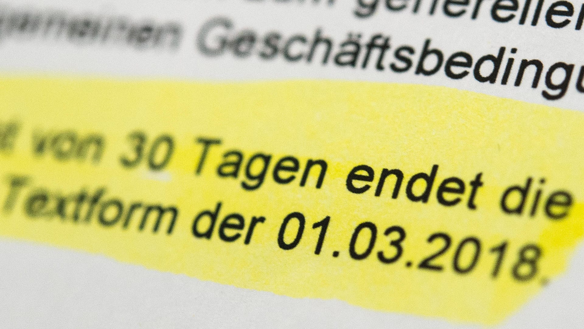 Ein Ausschnitt aus einem Vertrag, der auf das Ende der Mindestvertragslaufzeit hinweist: Bei der Kündigung eines Telefonvertrags müssen Verbraucher einiges beachten.