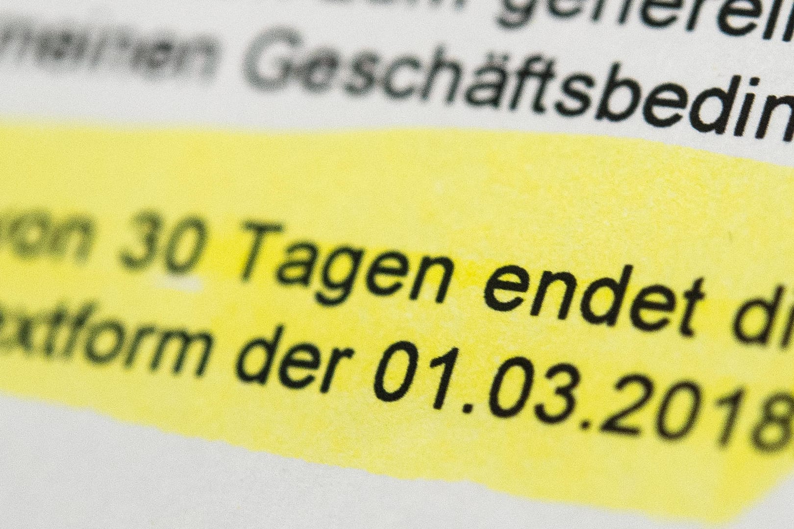 Ein Ausschnitt aus einem Vertrag, der auf das Ende der Mindestvertragslaufzeit hinweist: Bei der Kündigung eines Telefonvertrags müssen Verbraucher einiges beachten.