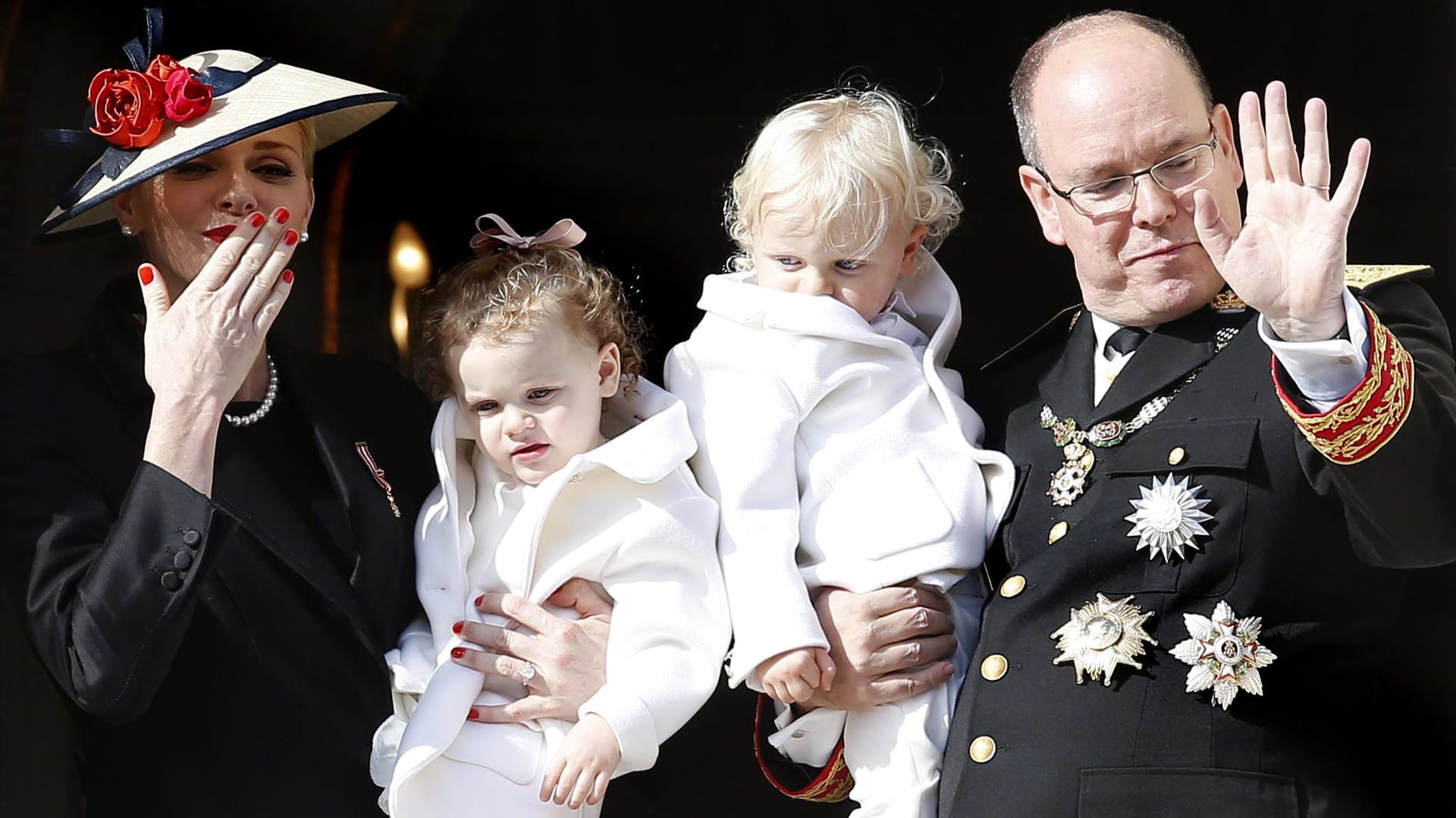 Fürst Albert II. von Monaco: An seinem 60. Geburtstag war er natürlich umgeben von seinen Liebsten. Fürst Albert II. von Monaco: An seinem 60. Geburtstag war er natürlich umgeben von seinen Liebsten.