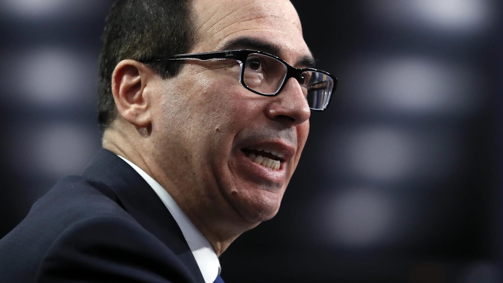 US-Finanzminister Steven Mnuchin: Wegen der mutmaßlichen Einmischung in den Präsidentschaftswahlkampf verhängt die US-Regierung Sanktionen gegen Russland.