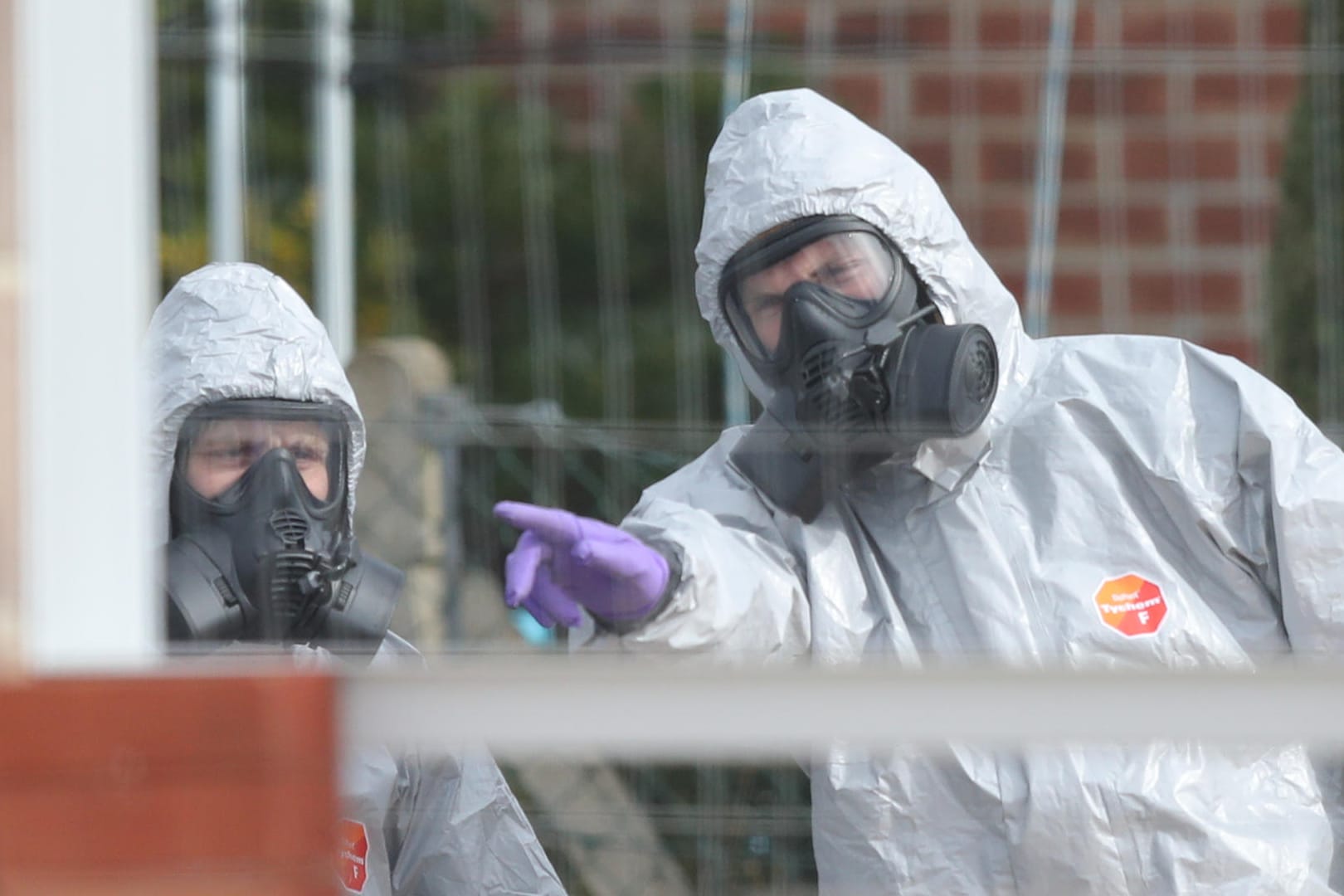 Polizeiermittler am Tatort in Salisbury: Nach der Nervengift-Attacke auf Sergej Skripal deutet darauf hin, dass Russland die Fäden zog.