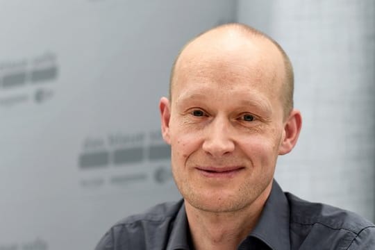 Der österreichische Schriftsteller Arno Geiger auf der Buchmesse in Leipzig 2015.