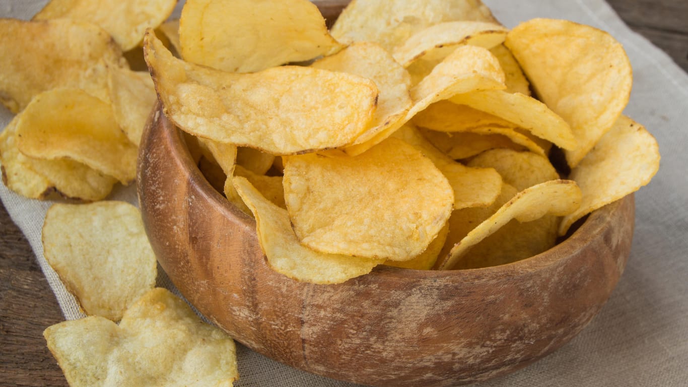 Chips: Statt Kartoffelchips der Geschmacksrichtung "ungarisch" befinden sich in dem Produkt Chips der Geschmacksrichtung "Sour Cream".