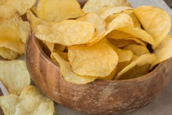 Chips: Statt Kartoffelchips der Geschmacksrichtung "ungarisch" befinden sich in dem Produkt Chips der Geschmacksrichtung "Sour Cream".