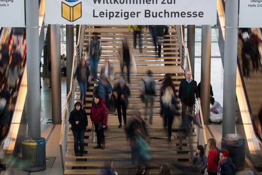 Viel Andrang auch am zweiten Tag zur Leipziger Buchmesse.