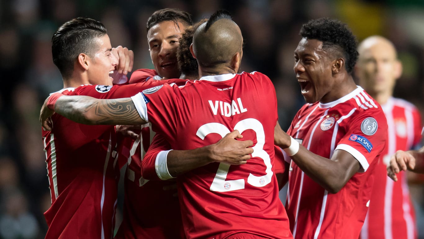 Jubelnde Bayern: Der Viertelfinal-Gegner der Münchner in der Champions League steht fest.