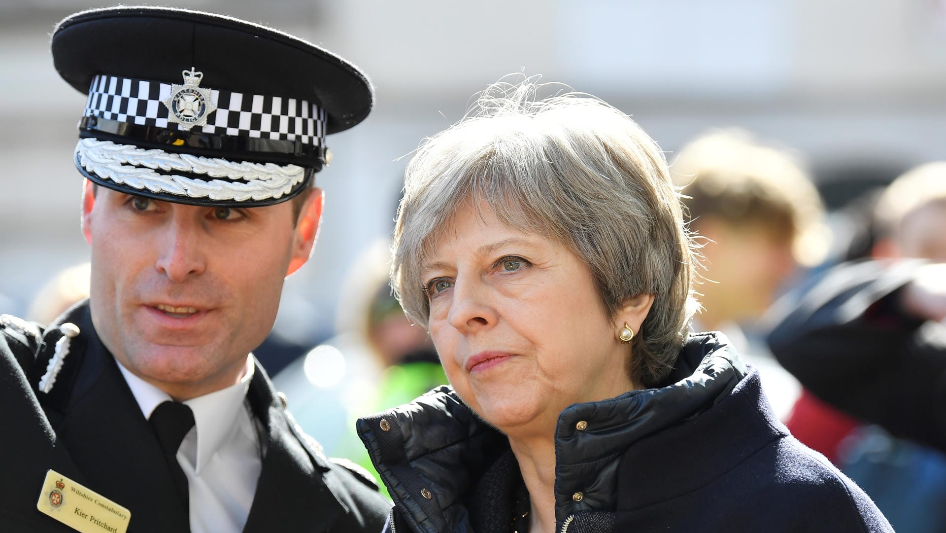 Die britische Premierministerin Theresa May besucht Salisbury. Die britische Premierministerin Theresa May besucht Salisbury.
