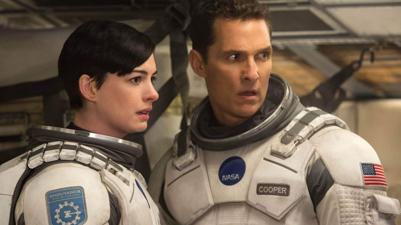 Matthew McConaughey and Anne Hathaway: Die Astronauten Cooper und Brand auf der Suche nach einer neuen Erde.