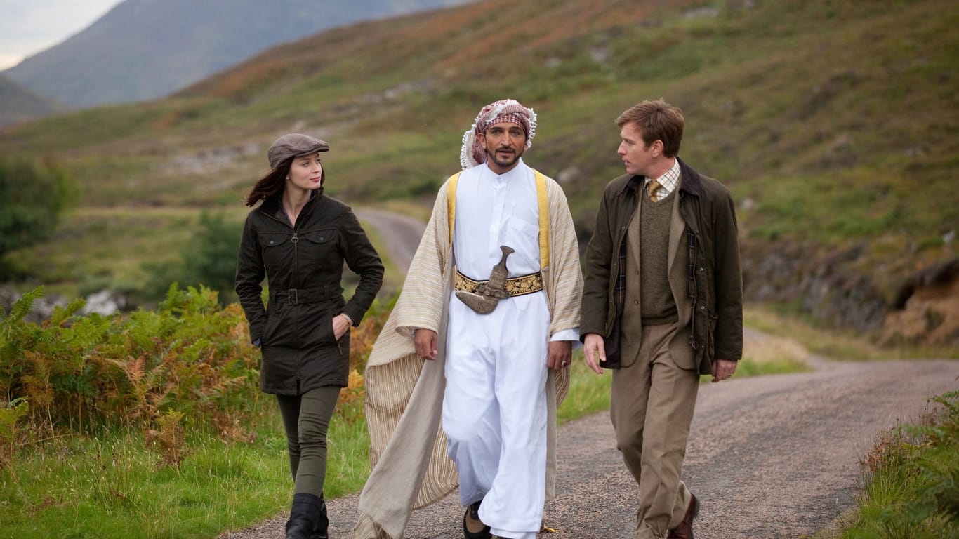 Harriet (Emily Blunt), Sheikh Muhammad (Amr Waked) und Dr. Jones (Ewan McGregor) wollen "Lachsfischen im Jemen".