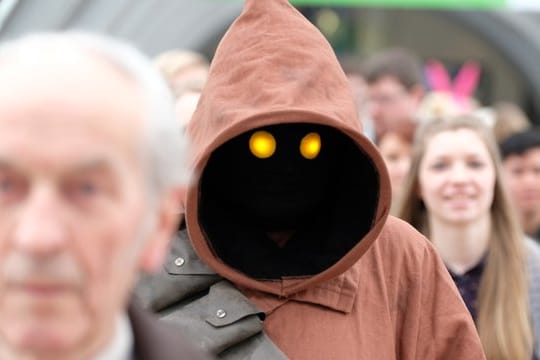 Jawa aus dem Star-Wars-Universum auf der Messe.