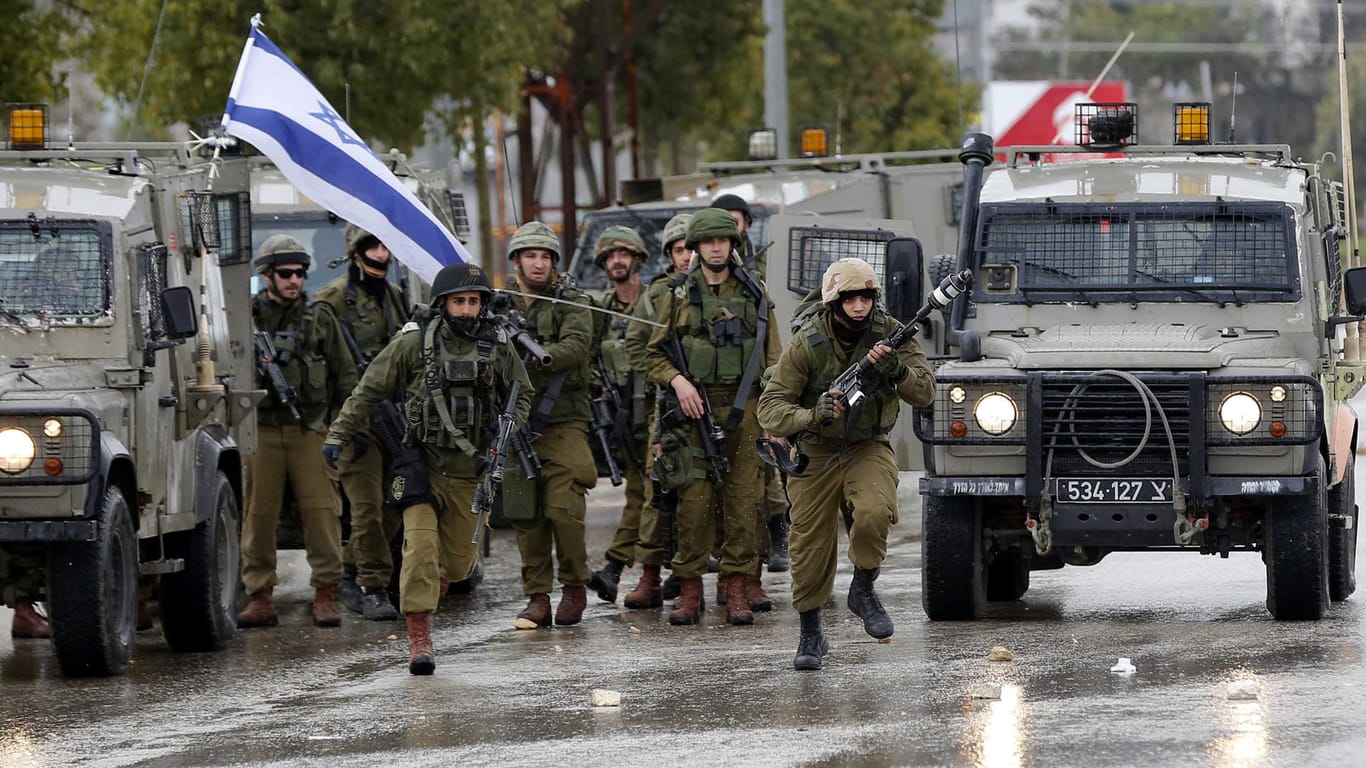 Israelische Soldaten in den palästinensischen Autonomiegebieten: Hier kommt es immer wieder zu brutalen Anschlägen.