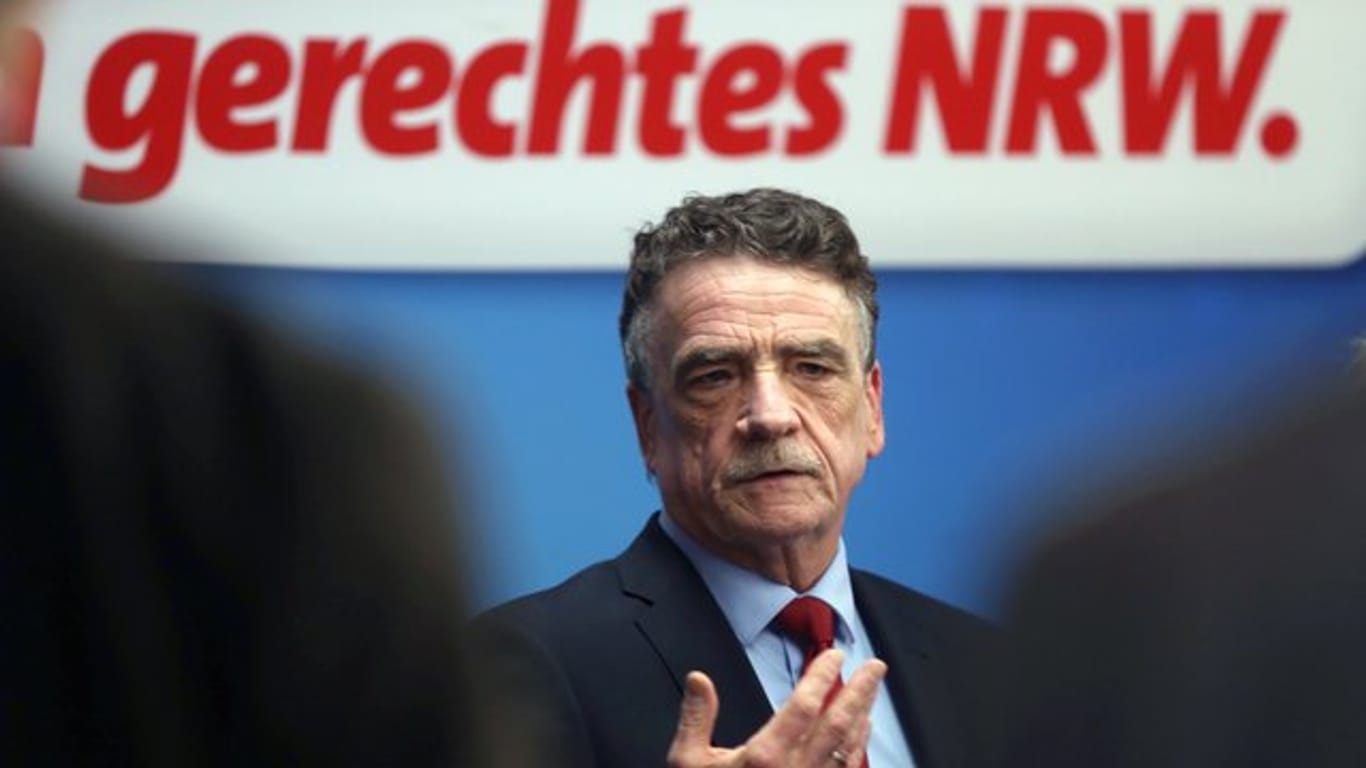 Der nordrhein-westfälische SPD-Landesparteichef Michael Groschek will nicht mehr für das Amt des Parteivorsitzenden kandidieren.